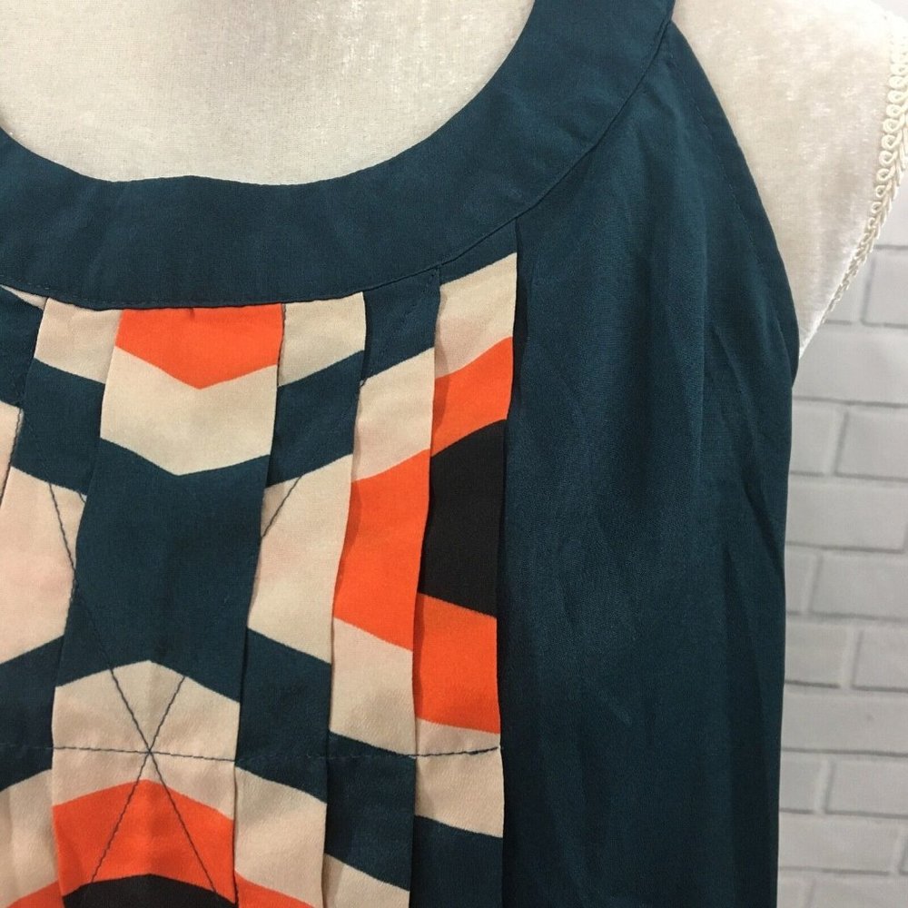 Nue Options Green w/ Orange &‎ Cream Geometric Pattern Pleated Swing Tank Blouse - Picture 2 of 8